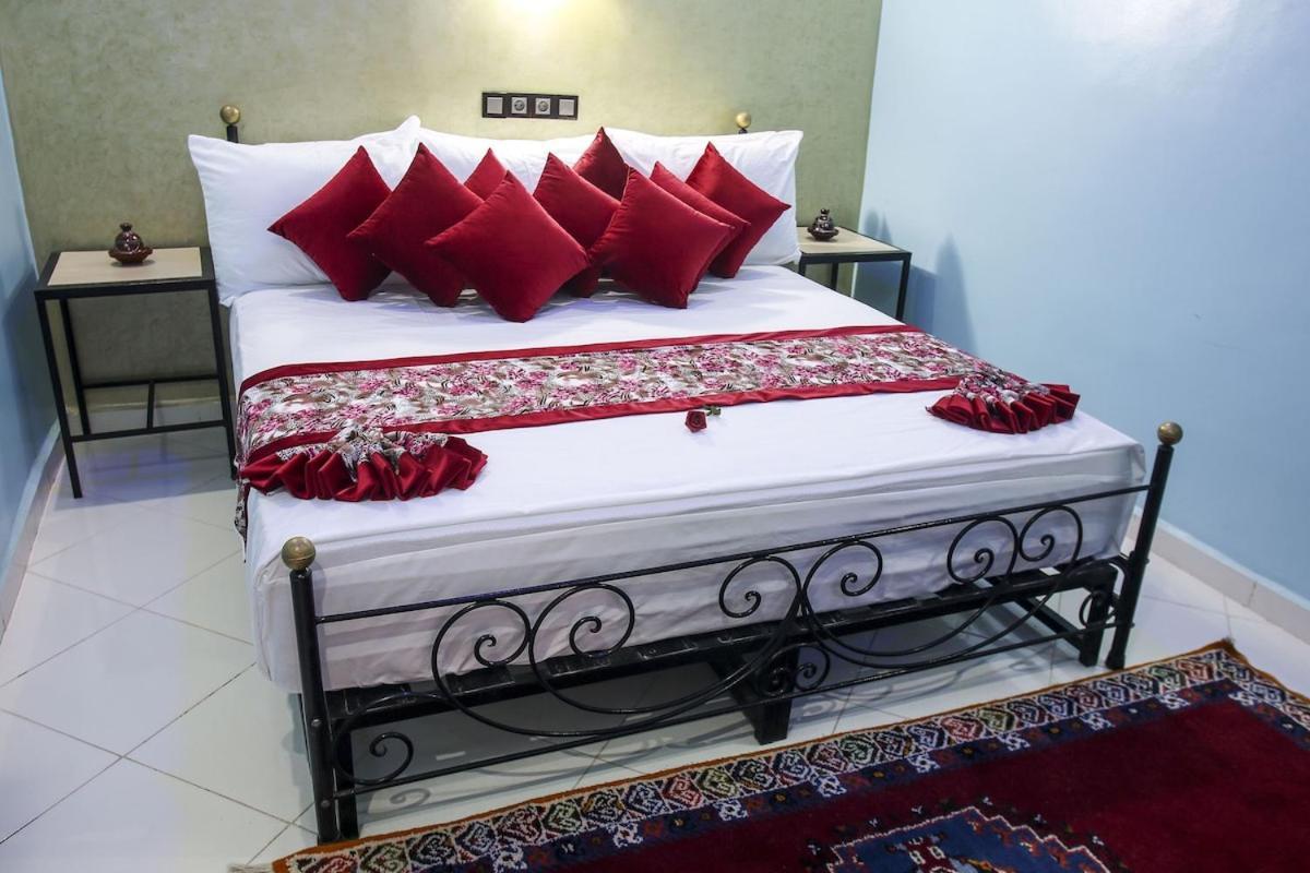 Hotel La Pomme Zaida ภายนอก รูปภาพ