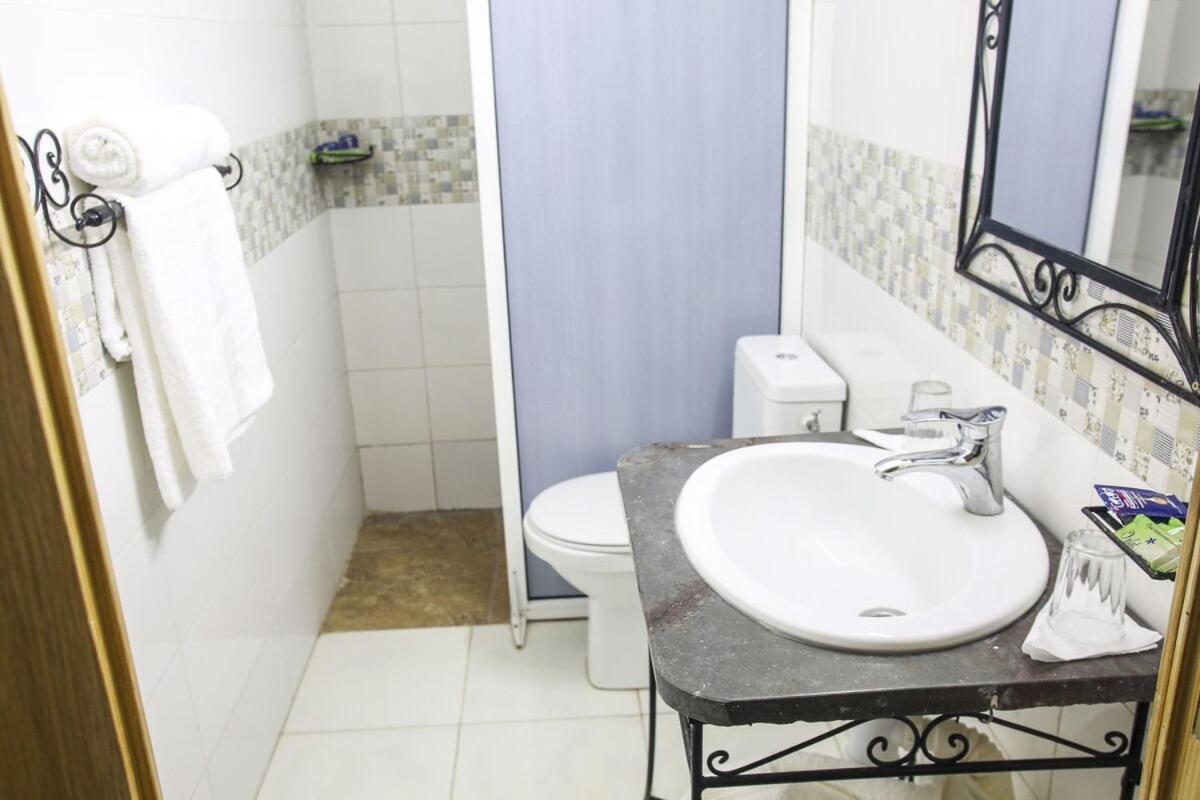 Hotel La Pomme Zaida ภายนอก รูปภาพ